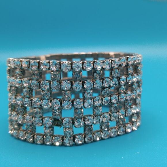Vintage Clear Rhinestone Stretch Bracelet Silver Tone Wide Sparkling Cuff - Picture 8 of 9